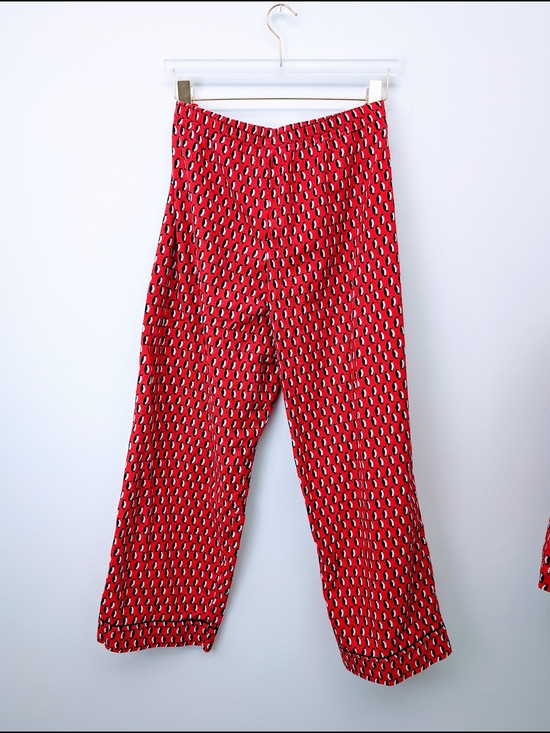 Victoria's Secret Red Penguin Printed Button-Up Pajama Set Large Short - Picture 7 of 8
